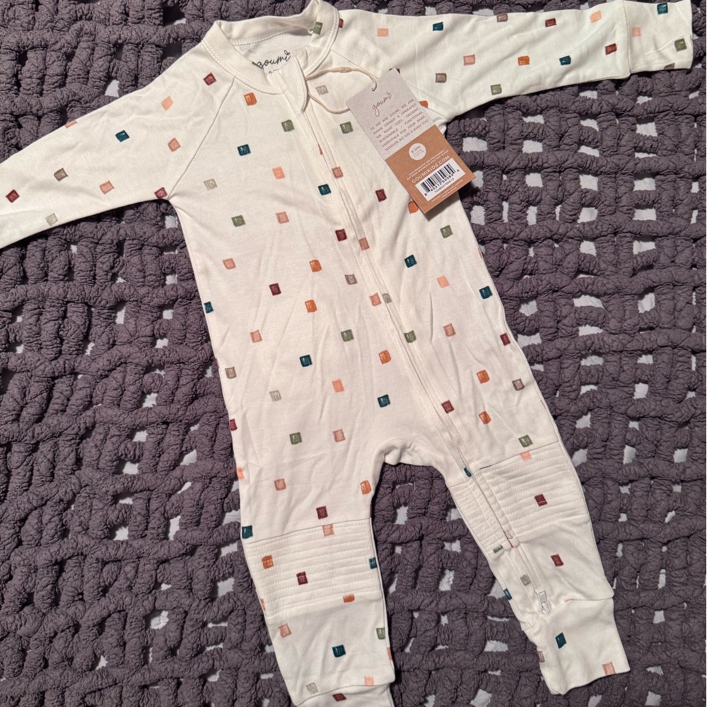Goumi Zipper One piece